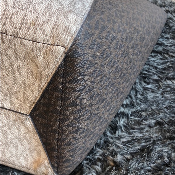 Michael Kors handbag - Picture 7 of 8